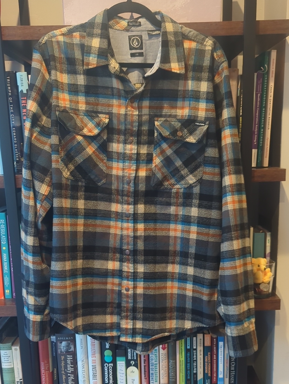 Volcom Men's Blue, Tan & Orange Plaid Button-Down Shirt. Large